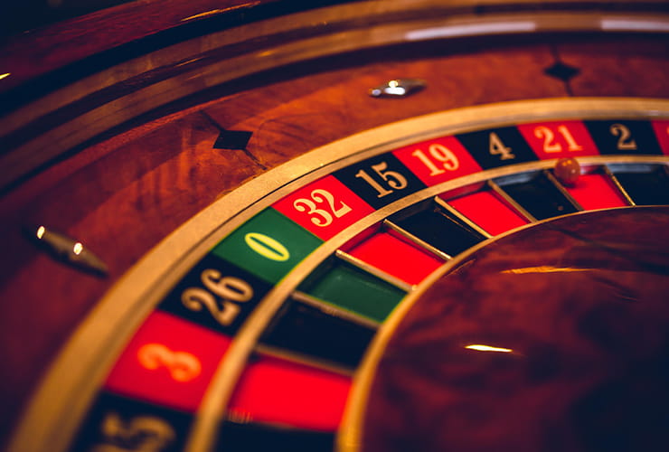 Close-up image of the roulette spinning wheel